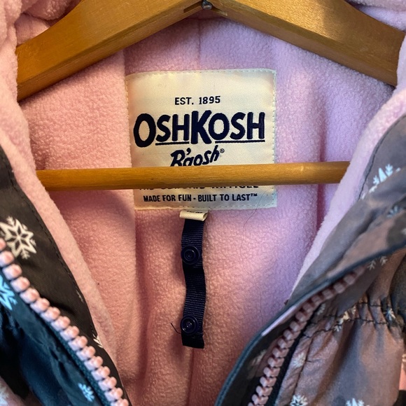 OshKosh size 12 month grey and pink two piece snow set - Picture 5 of 9